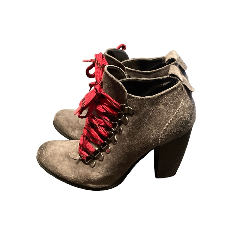 Boutique 9 Heels with Red Laces